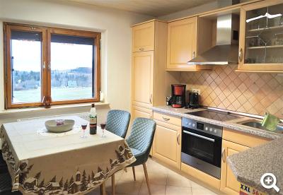 Küche und Esszimmer